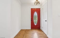 80 Mccosh Rd, Clifton City, NJ 07043