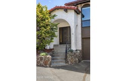 24 Crest Cir, Yakima, WA 98908