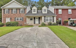 222 Flat Creek, Peachtree City, GA 30269