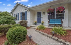 329 Willow Run Drive, Wayland, MI 49348