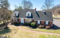 382 OAK DRIVE, HARLEYSVILLE, PA 19438