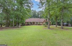 100 Queens Gate, Fayetteville, GA 30215