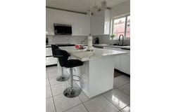 380 W 45th St, Hialeah, FL 33012