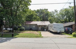 1034  S Washington  AVE, Fayetteville, AR 72701