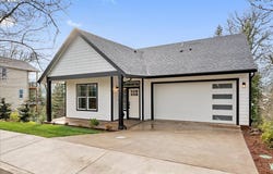 737 SE FOREST GLEN RD, Estacada, OR 97023