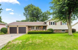 205 N HOLLY Street, Elmwood, IL 61529