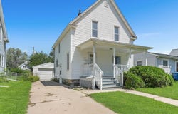 917 Hawthorne Avenue, Waterloo, IA 50702
