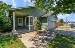 1054 Rainwood Lane, Grants Pass, OR 97527