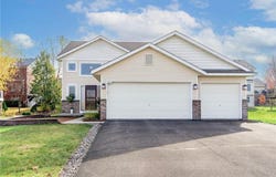 526 Hackney Avenue, Shakopee, MN 55379