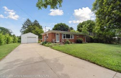 5626 Hallendale Road, Haslett, MI 48840