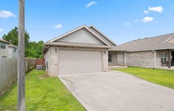 725 Upper Heron Way, Pensacola, FL 32506