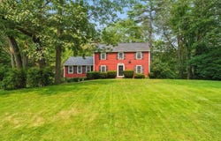 82 Raleigh Tavern Ln, North Andover, MA 01845