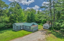 19 Quincy Road, Plymouth, NH 03264