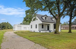 1203 E Centre Avenue, Portage, MI 49002
