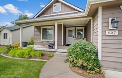 527 E Dana Ct, Hayden, ID 83835