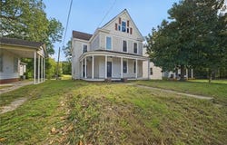 113 W Main Street, Wakefield, VA 23888