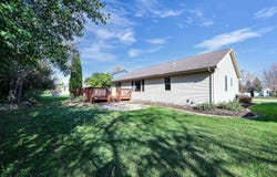 2194 DEER PRAIRIE Drive, NEENAH, WI 54956