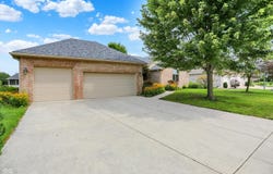5176 Brooks Bend, Greenwood, IN 46143