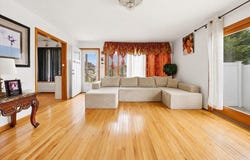 95 E Riviera Drive, Lindenhurst, NY 11757