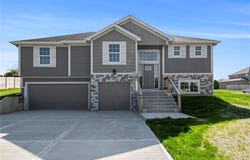 12414 Adam Street, Excelsior Springs, MO 64024
