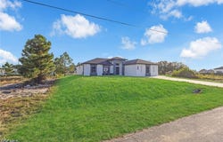 2813 18th Street SW, Lehigh Acres, FL 33976