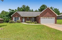 16 Sugarloaf Lane, Perkinston, MS 39573
