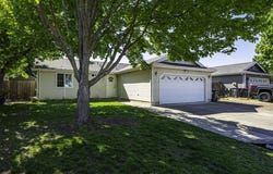8017 Thunderhead Avenue, White City, OR 97503