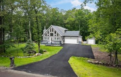 4130 Mill Creek Drive, Cresco, PA 18326