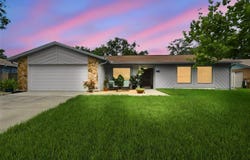 3721 SAND PEBBLE Drive, VALRICO, FL 33596