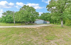 228 Slayden Drive, Sunset, TX 76270