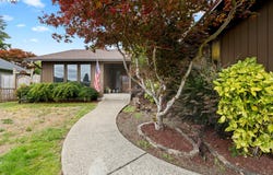 2445 LOMA VISTA DR, Roseburg, OR 97471