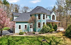 55 Lazarus Way, Salem, NH 03079