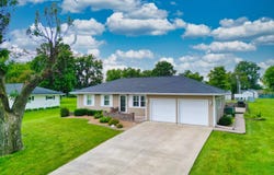1204 S Walnut Ave., Salisbury, MO 65281