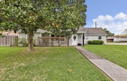 1005 Woods Dr, Liberty, TX 77575