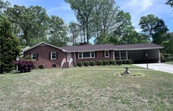 904 Blackstone Circle, Thomasville, NC 27360