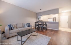 2745 Grinstead Dr, Louisville, KY 40206