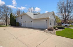 1504 Orchard Meadow Drive, Burlington, IA 52601