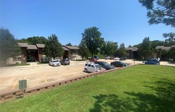 125 Crescent Lake Road, St Clair, MO 63077