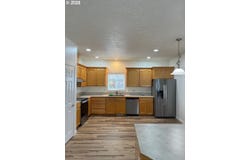 1987 NW 17TH St, Gresham, OR 97030
