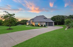 1090 Stone Trail Lane, Cross Roads, TX 76227