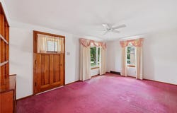 1512 Woodlawn Dr, Latrobe, PA 15650