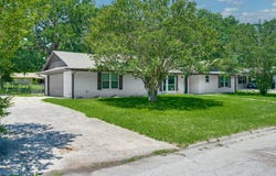 3011 Tanglewood Drive, Commerce, TX 75428