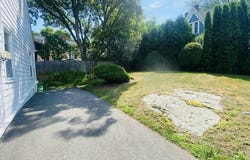 4 Gerry St, Marblehead, MA 01945
