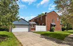 2374 Traymore Road, University Heights, OH 44118
