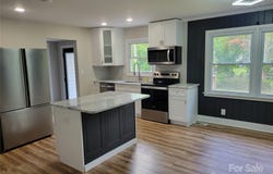 423 S Rhyne Street, Dallas, NC 28034