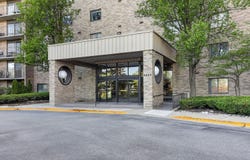 Willowbrook, IL 60527