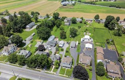 1039 E MAIN STREET, NEW HOLLAND, PA 17557
