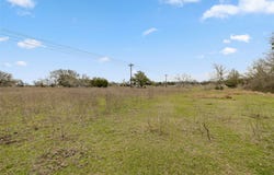 533 L2 Grassyville RD, Paige, TX 78659