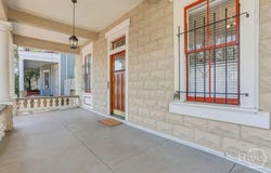 17 E 33rd Street, Savannah, GA 31401