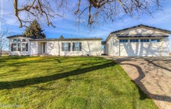 139802 W Johnson Rd, Prosser, WA 99350